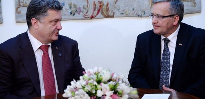 Порошенко и Коморовский провели встречу в Варшаве - Фото