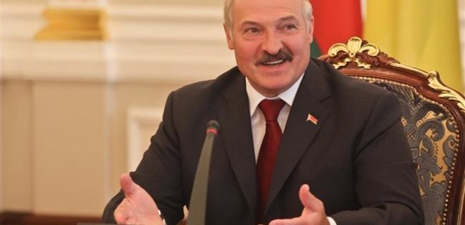 Лукашенко допускает совместное с Украиной производство БТРов - Фото