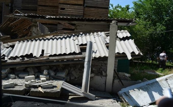 Боевики из "Града" обстреляли овощебазу в Доброполье