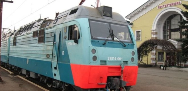 Укрзализныця увеличила количество рейсов поезда в Донецк  - Фото