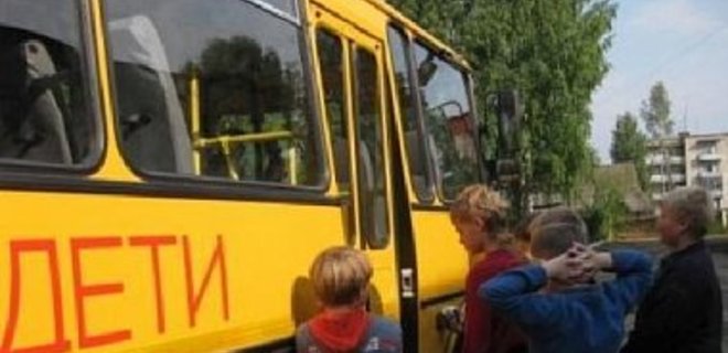 Террористы ДНР освободили 10 детей из Снежного - Фото