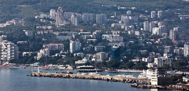В Крыму ввели штрафы для жителей, сдающих туристам в аренду жилье - Фото