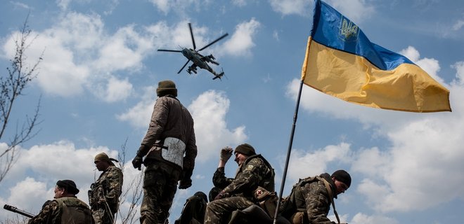 Силы АТО обстреляли в Луганске воинскую часть, занятую боевиками - Фото