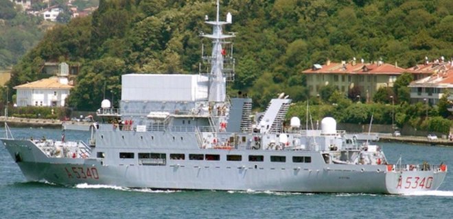 Итальянский корабль-шпион вошел в Черное море - СМИ - Фото