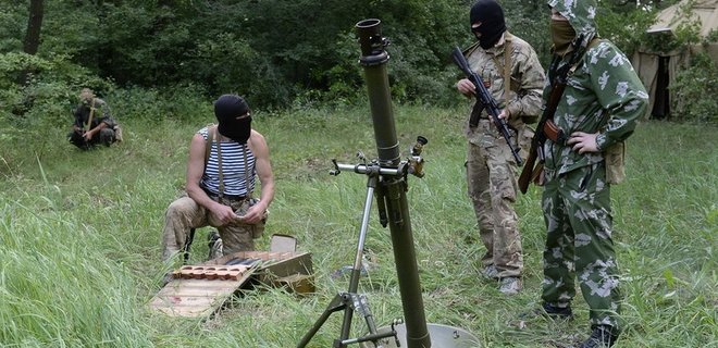 Террористы ДНР обстреляли воинскую часть в Авдеевке - Фото