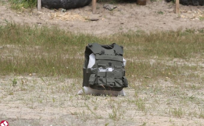 Минобороны показало бронежилеты для бойцов АТО: фото испытаний