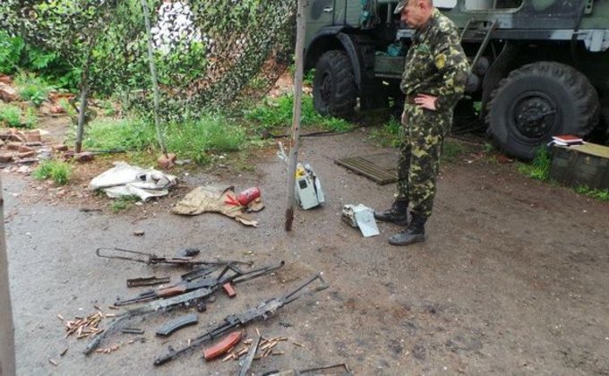 На месте падения сбитого Ми-8 нашли самописец: фото из Славянска