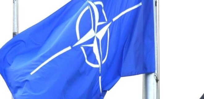 Украина активизирует сотрудничество с НАТО на фоне агрессии РФ - Фото