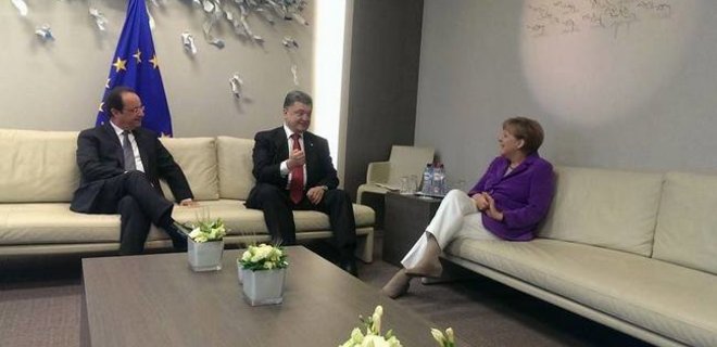 Порошенко встретился с Меркель и Олландом - Фото