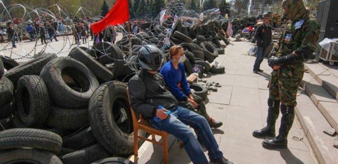 Неизвестные разграбили стрелковую кафедру Донецкого НТУ - Фото