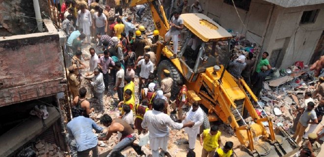 В Индии из-за обрушения зданий погибли 11 человек - Фото