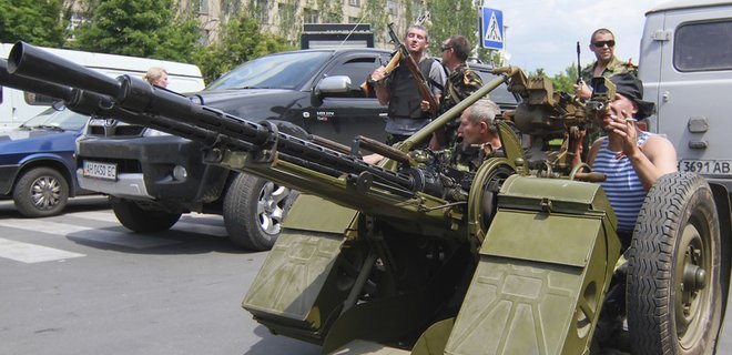 НАТО: Россия поставляет террористам тяжелое вооружение - Фото