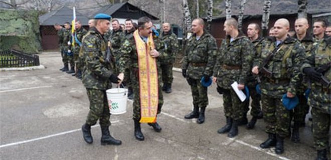 В украинской армии создадут капелланскую службу - Фото