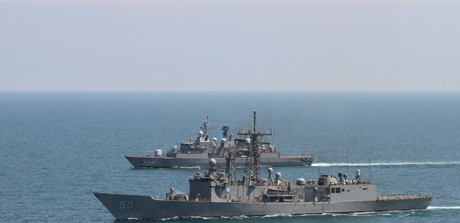 НАТО и Россия одновременно проводят учения в Черном море - Фото