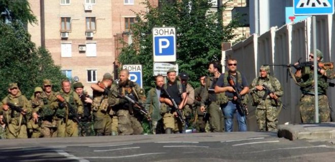 Боевики из Славянска и Краматорска прибыли в Донецк - горсовет - Фото