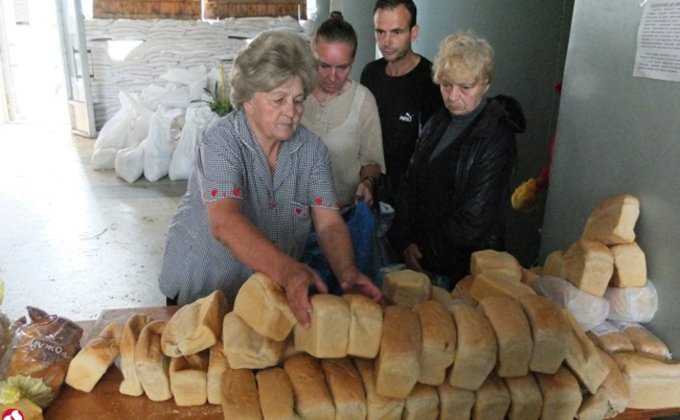 Хлеб и вода. Фоторепортаж из Славянска