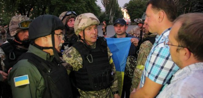 Жители Славянска активно выдают террористов и их пособников - МВД - Фото