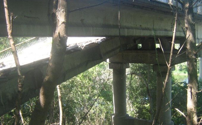 В Донецкой области взорвали мост через Северский Донец 
