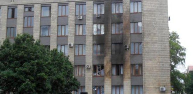 В Артемовске ночью обстреляли здание горсовета - СМИ - Фото
