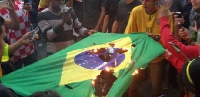 Бразилию охватили беспорядки после поражения от Германии  - Фото