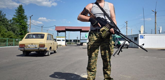 Террористы похитили на Луганской таможне 30 автомобилей - Фото