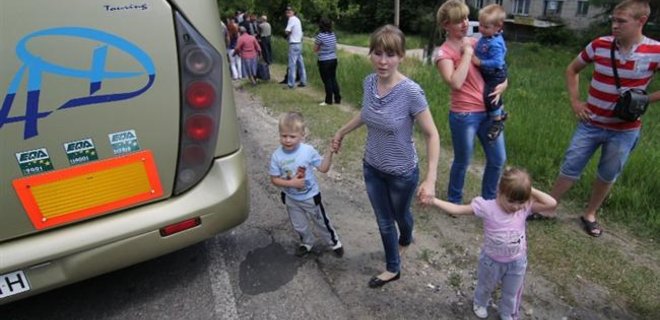 Жители Донецка покидают город из-за боев в Марьинке - СМИ - Фото