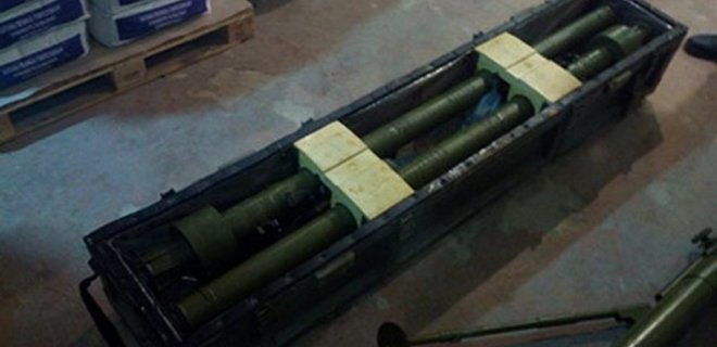 В Артемовске нашли склад оружия, брошенный боевиками - Фото
