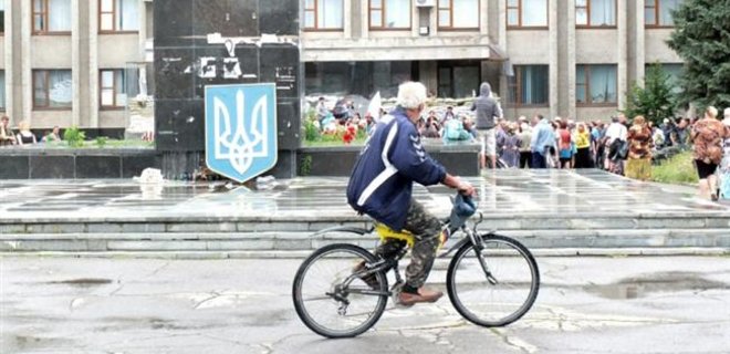 В Славянске транслируют украинские каналы и радио - Фото