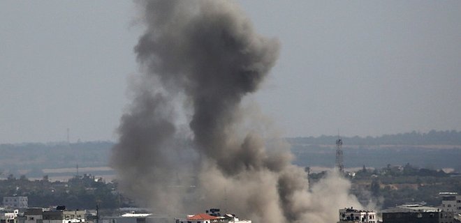 Израиль возобновил операцию по ликвидации боевиков в секторе Газа - Фото