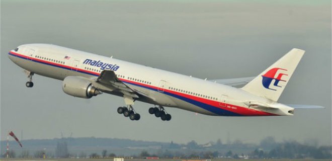 Malaysia Airlines подтверждает потерю связи с Boeing 777 - Фото