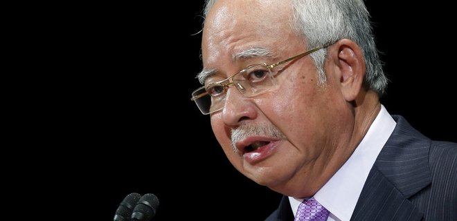 Малайзия требует ничего не перемещать с места падения Boeing 777 - Фото