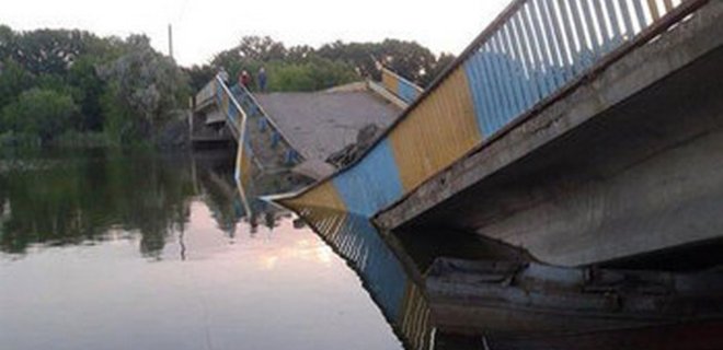 Взорван автомобильный мост между Северодонецком и Рубежным - Фото