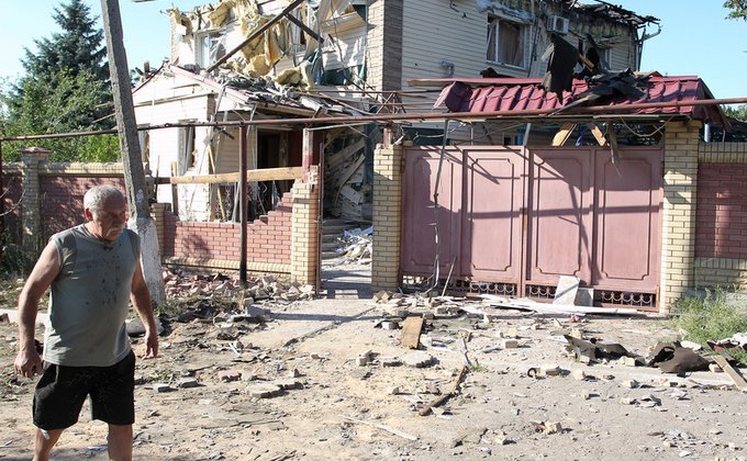 Террористы уничтожают Горловку из "Града": фото разрушений