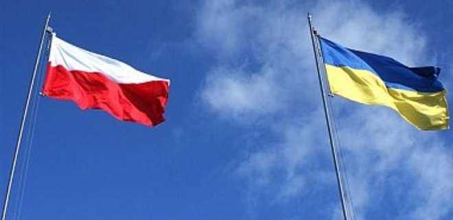 Польша не будет судить украинца, пойманного на перевозке касок - Фото
