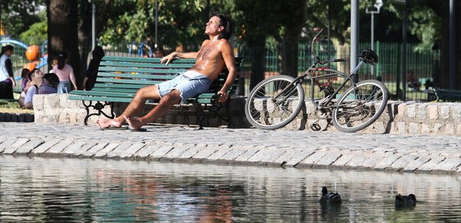 Погода в Украине на выходных: жара до +36 - Фото