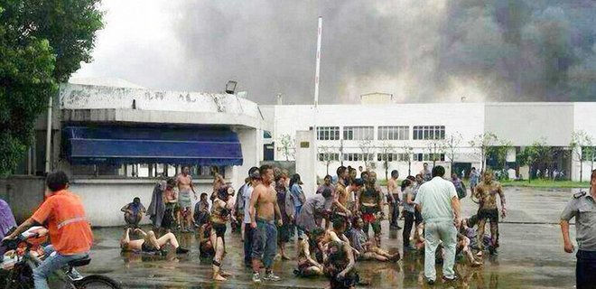 Взрыв на фабрике в Китае унес жизни 65 человек - Фото