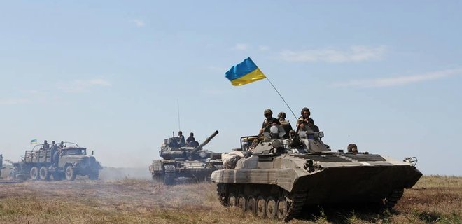 Украинская авиация уничтожила группу боевиков - Фото