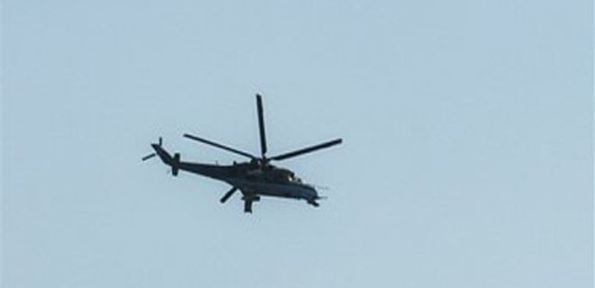 Экипаж вертолета Ми-8, сбитого боевиками, удалось спасти - СМИ - Фото
