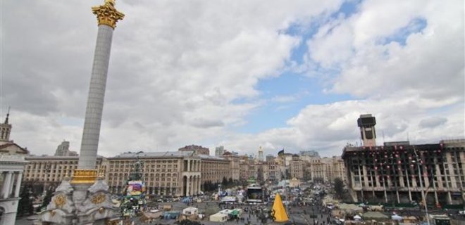 На Майдане вновь произошла драка и напали на журналистов - Фото