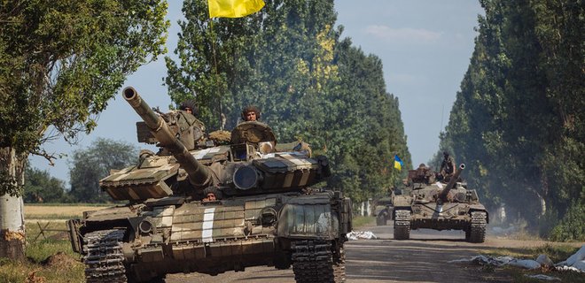 Украинские военные освободили поселок Новосветловка  - Фото