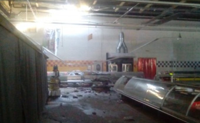 В Ясиноватой боевики ДНР разграбили супермаркет: фото последствий
