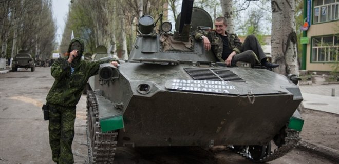 В штабе АТО подтвердили: колонна техники из РФ вошла в Луганск - Фото