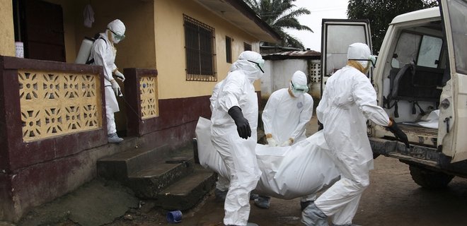 Число жертв вспышки вируса Эбола в Африке достигло 1427 человек - Фото