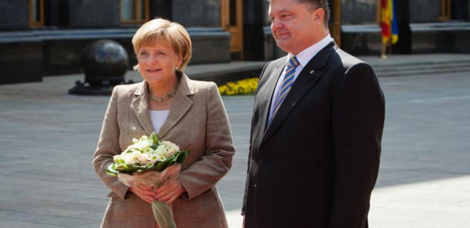 В Киеве началась встреча Порошенко и Меркель - Фото