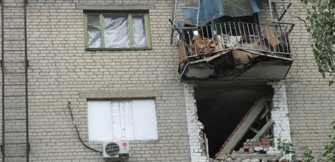 Боевики грабят магазины и запугивают население в Донбассе - Фото