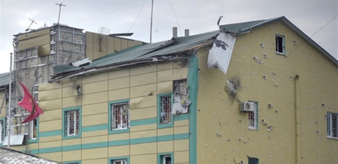 Луганск продолжают обстреливать, есть новые разрушения - мэрия - Фото