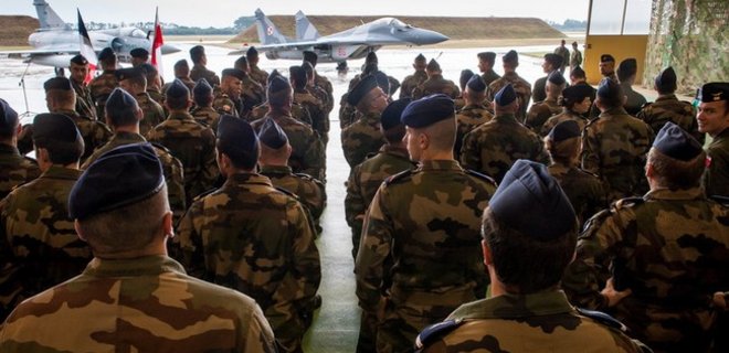 НАТО планирует разместить 5 баз в Восточной Европе - немецкие СМИ - Фото