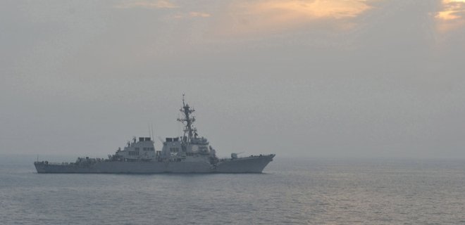 В Черное море зашел эсминец ВМС США Ross - Фото