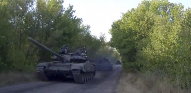 На Луганщине Россия продолжает стягивать военную технику - СМИ - Фото
