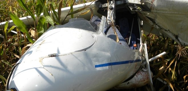 В Черниговской области упал легкомоторный самолет, пилот погиб - Фото